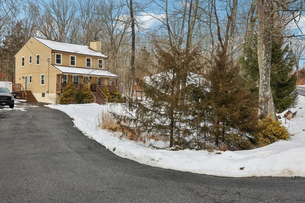 9 Sarvis Lane Newburgh NY 12550