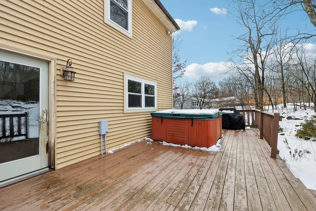 9 Sarvis Lane Newburgh NY 12550