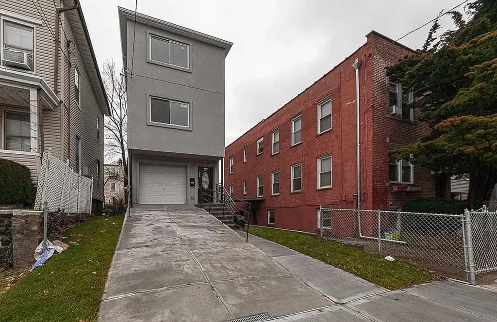 753 E 222nd Street Bronx NY 10467