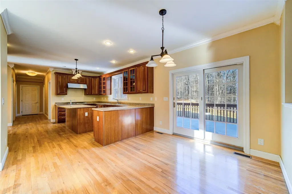 16 Pheasant Run Road Putnam Valley NY 10579