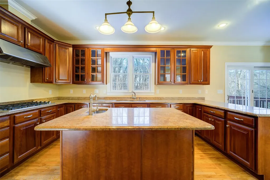 16 Pheasant Run Road Putnam Valley NY 10579