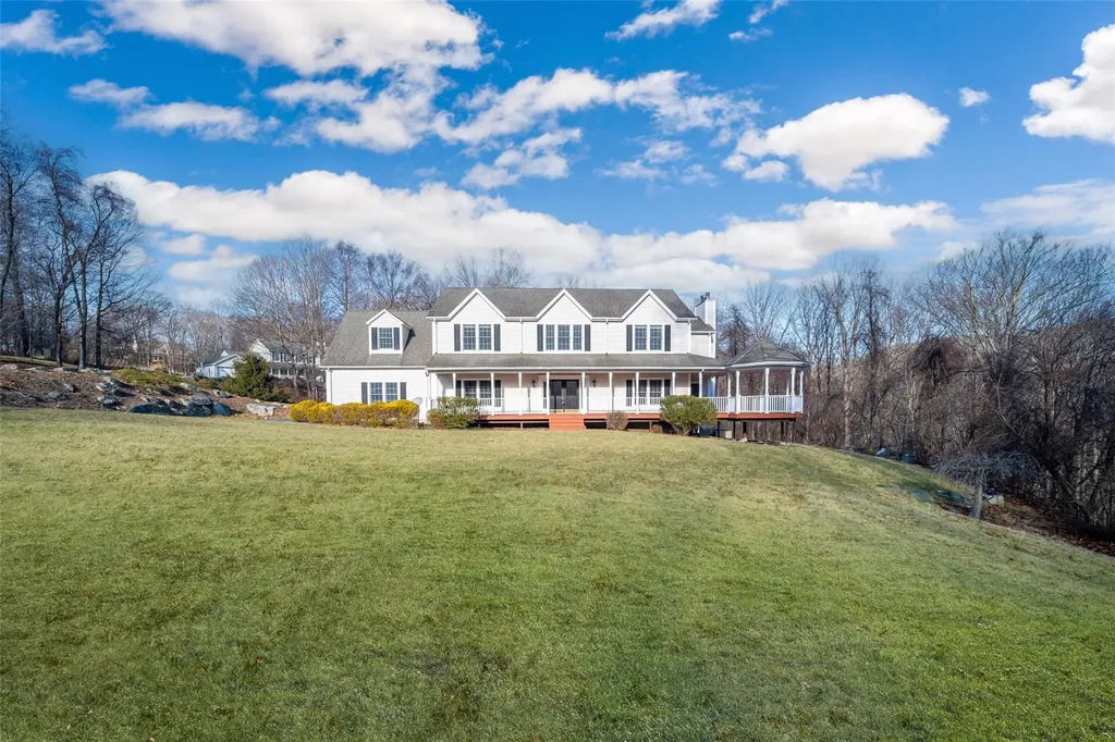 16 Pheasant Run Road Putnam Valley NY 10579