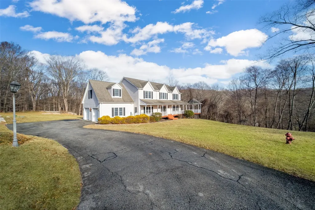 16 Pheasant Run Road Putnam Valley NY 10579