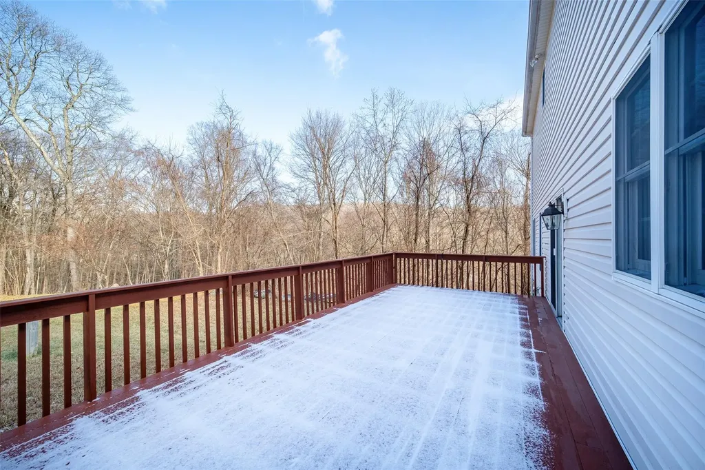 16 Pheasant Run Road Putnam Valley NY 10579