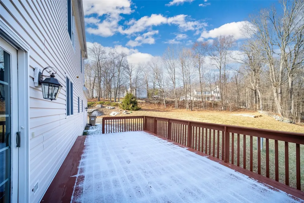 16 Pheasant Run Road Putnam Valley NY 10579