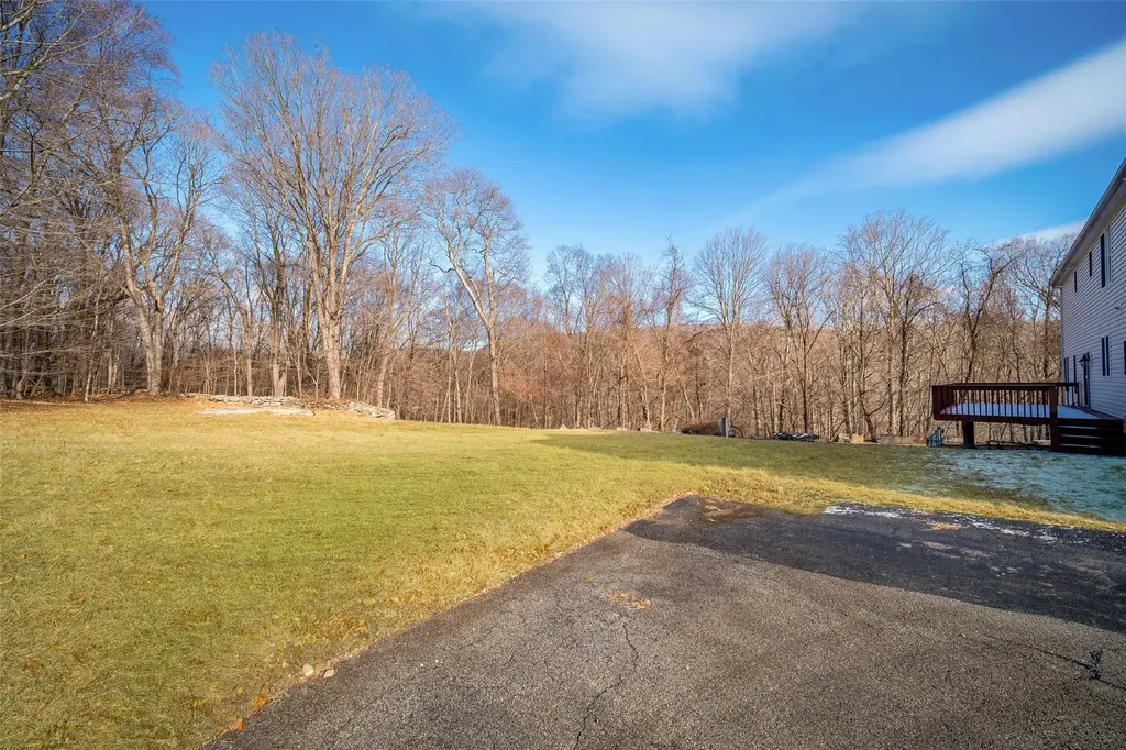 16 Pheasant Run Road Putnam Valley NY 10579