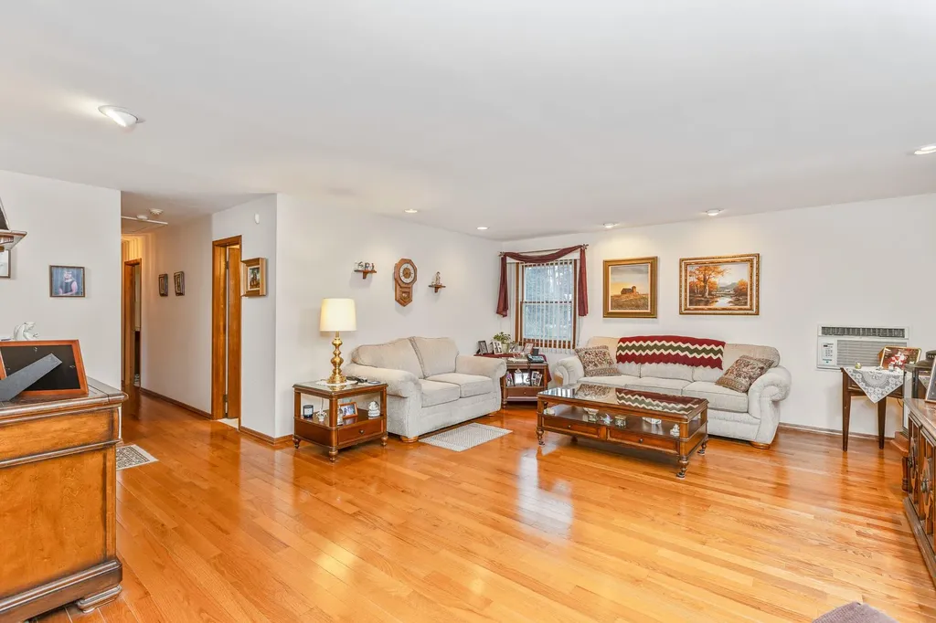 45a Eckernkamp Drive Smithtown NY 11787