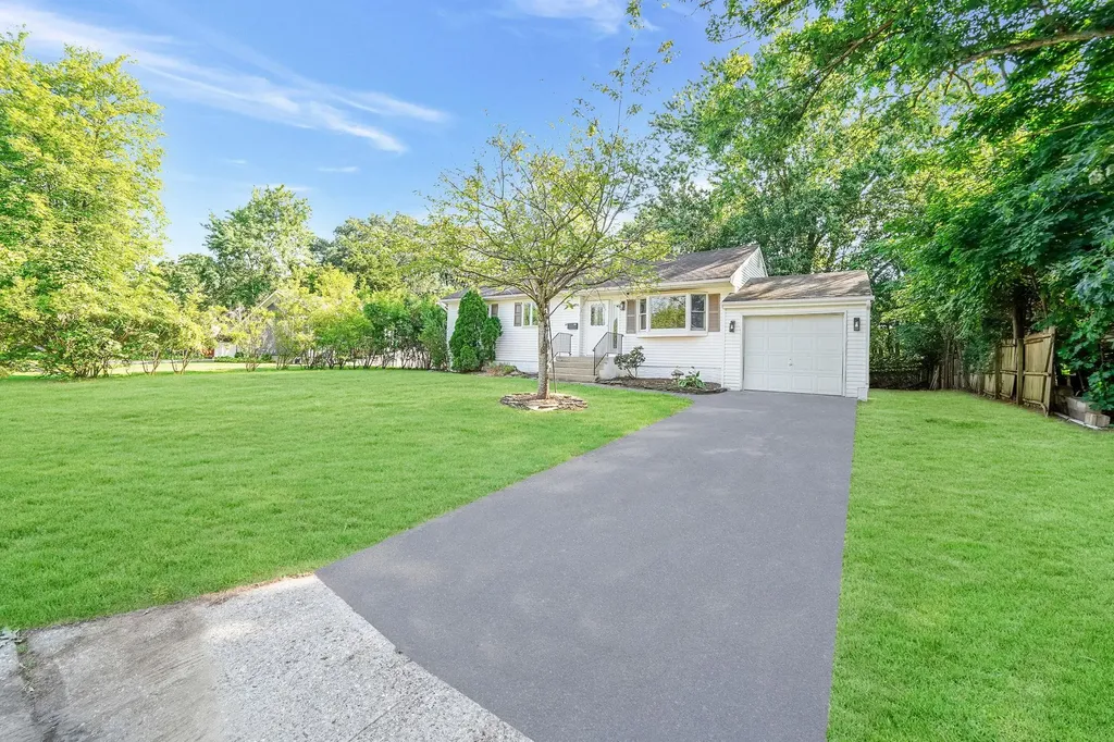 218 Eastwood Boulevard Centereach NY 11720