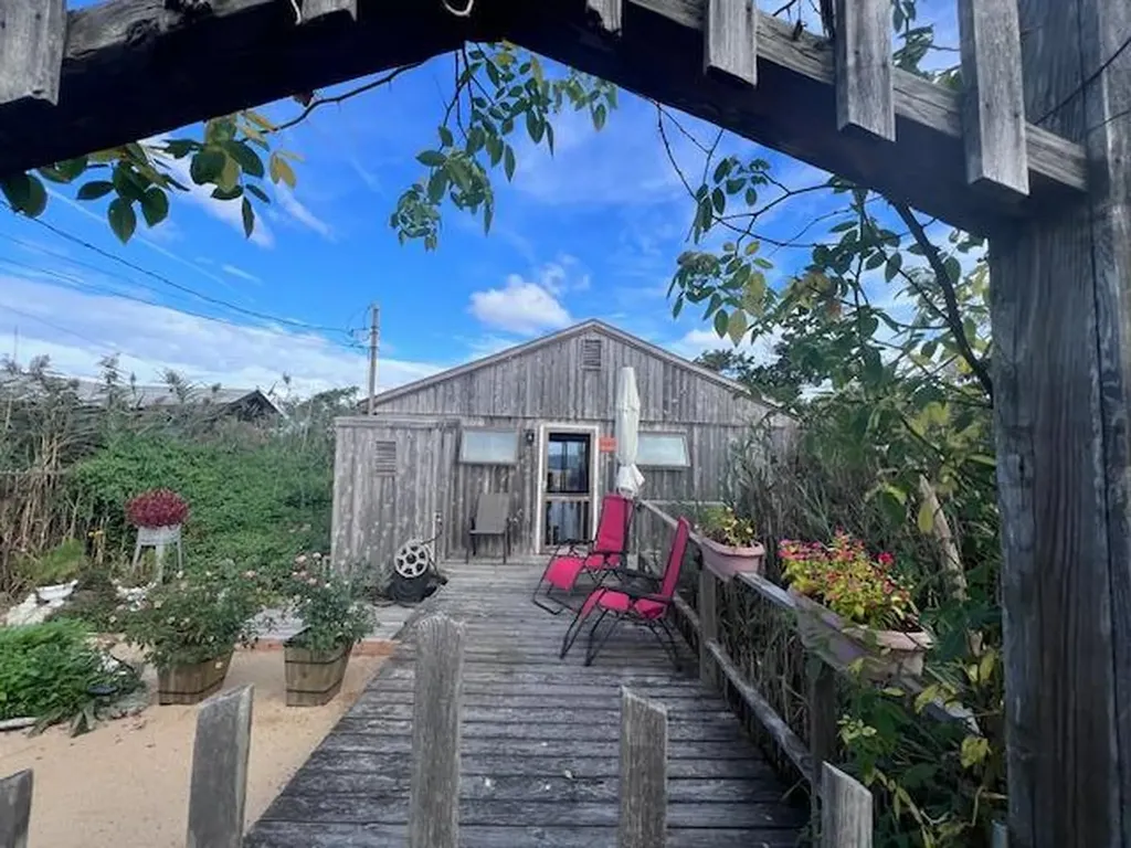 35 Bayview Walk Brookhaven NY 11782