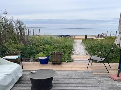 35 Bayview Walk Cherry Grove NY 11782