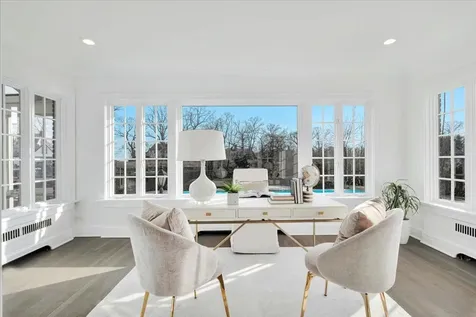 1 Douglas Lane Larchmont NY 10538