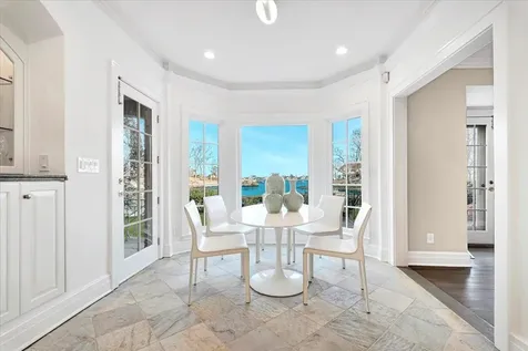 1 Douglas Lane Larchmont NY 10538