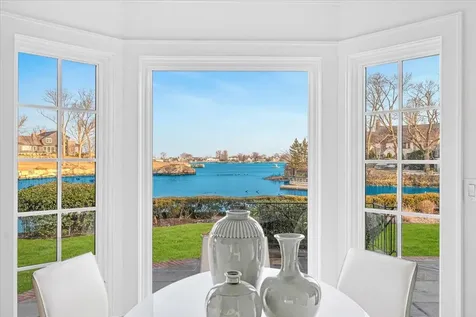 1 Douglas Lane Larchmont NY 10538
