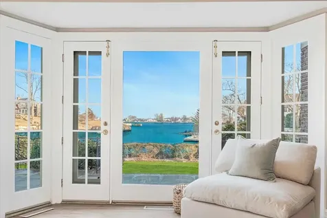 1 Douglas Lane Larchmont NY 10538