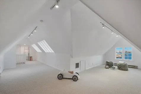 1 Douglas Lane Larchmont NY 10538