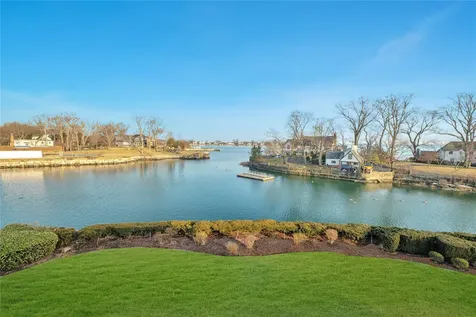 1 Douglas Lane Larchmont NY 10538