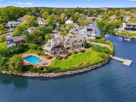 1 Douglas Lane Larchmont NY 10538