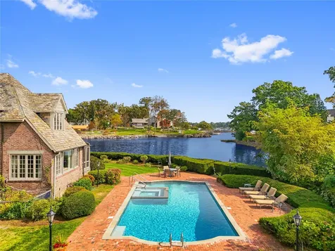 1 Douglas Lane Larchmont NY 10538