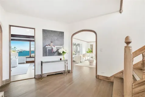 1 Douglas Lane Larchmont NY 10538