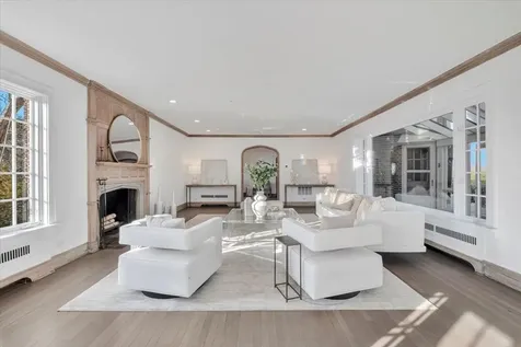 1 Douglas Lane Larchmont NY 10538