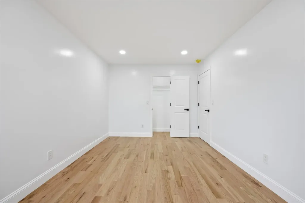 1036 Brinsmade Avenue Bronx NY 10465