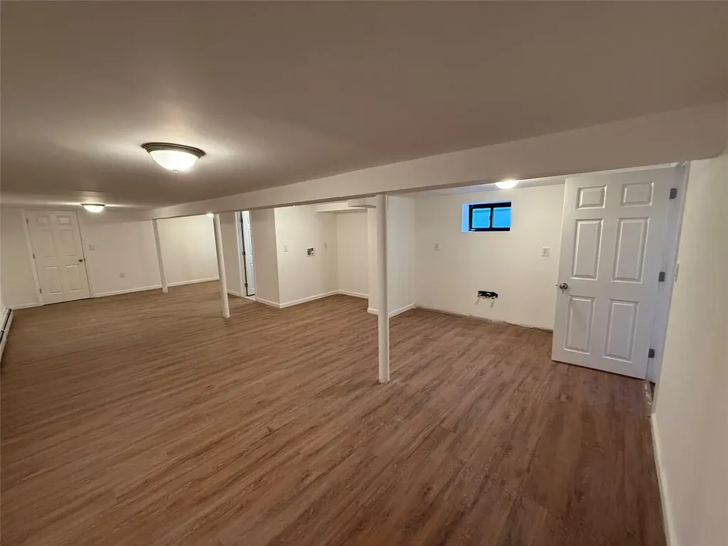 1547 Research Avenue Bronx NY 10465
