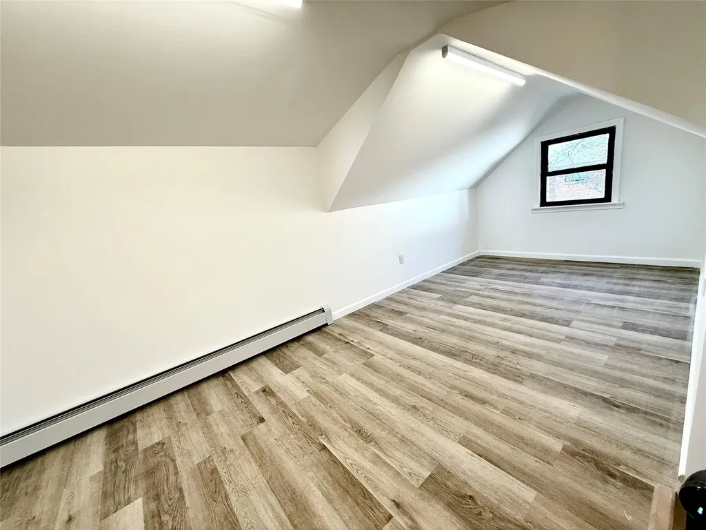1547 Research Avenue Bronx NY 10465