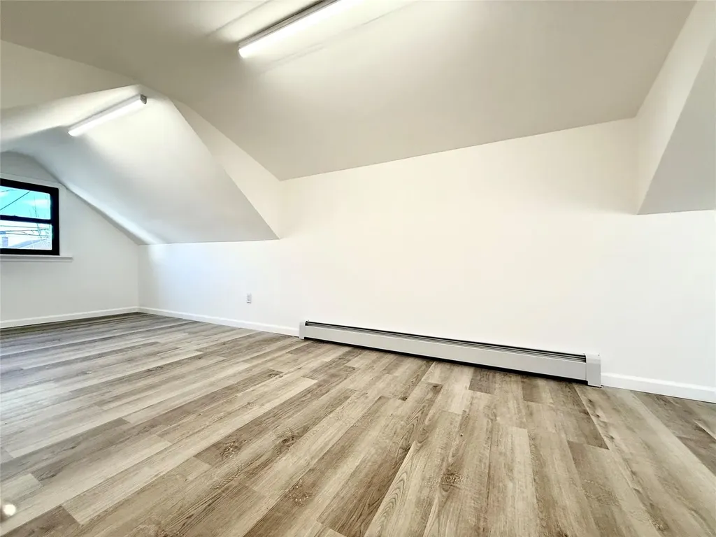 1547 Research Avenue Bronx NY 10465