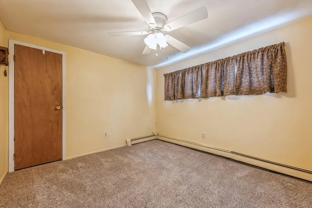 73 Rope Lane Levittown NY 11756