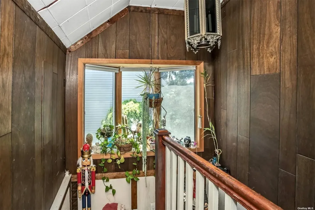 27 Morris Parkway Valley Stream NY 11580