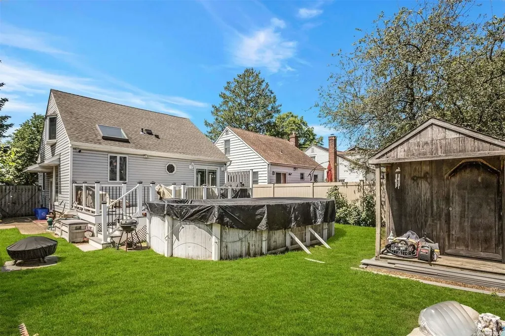 27 Morris Parkway Valley Stream NY 11580