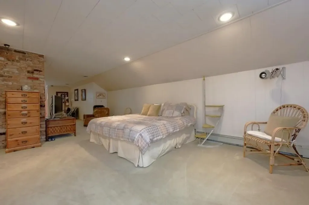 7 Kings Drive Old Westbury NY 11568