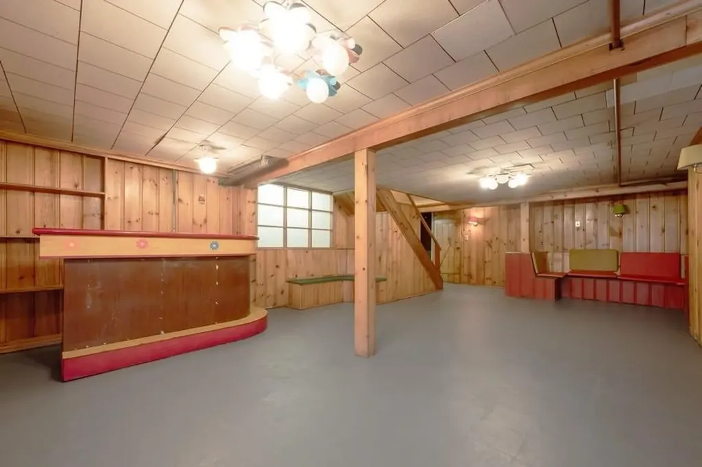 7 Kings Drive Old Westbury NY 11568