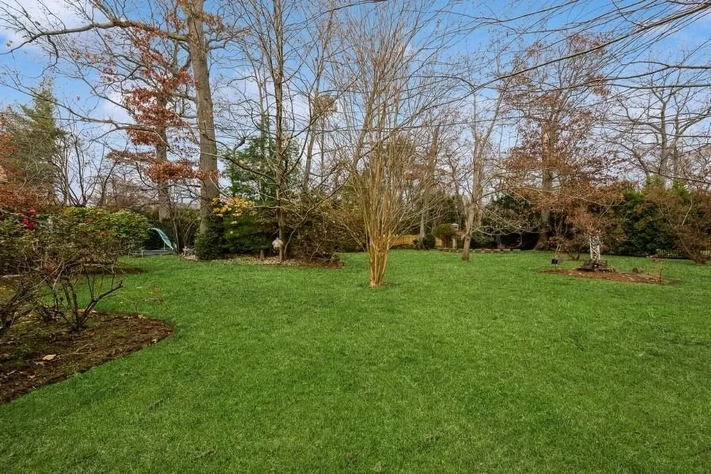 7 Kings Drive Old Westbury NY 11568