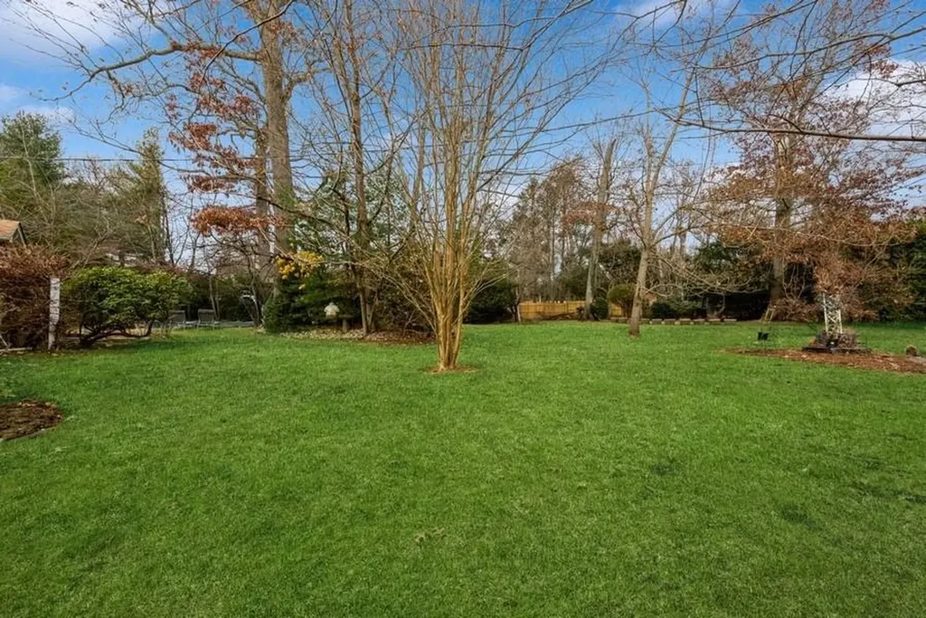 7 Kings Drive Old Westbury NY 11568
