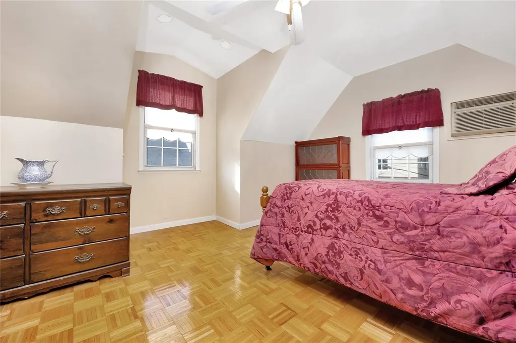 8805 Doran Avenue Glendale NY 11385