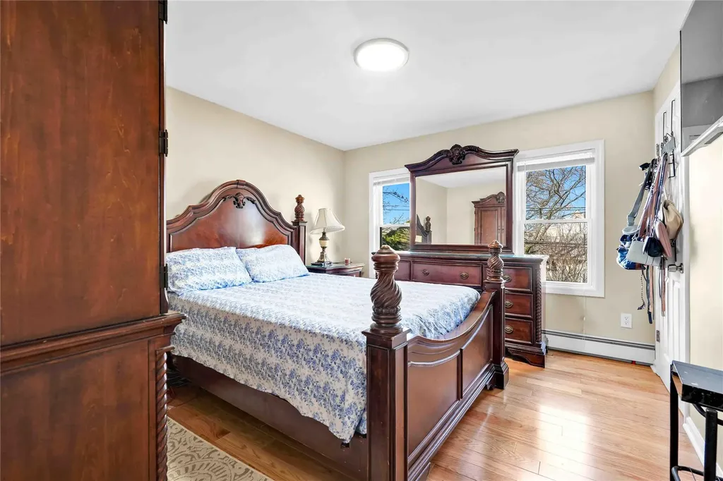 54 Harris Avenue Freeport NY 11520