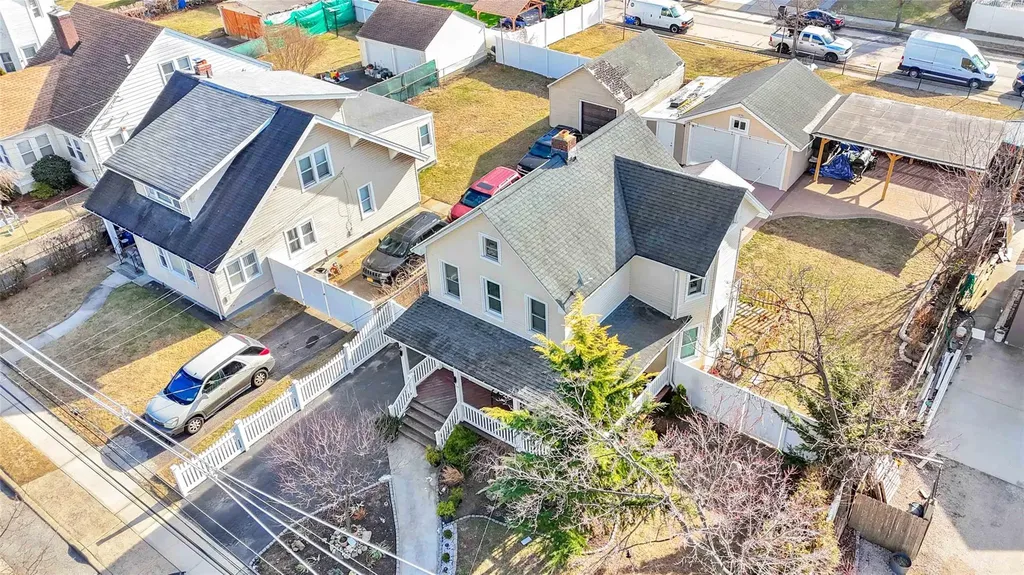 54 Harris Avenue Freeport NY 11520