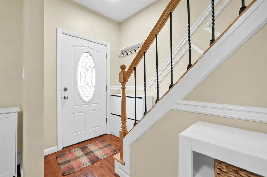 54 Harris Avenue Freeport NY 11520
