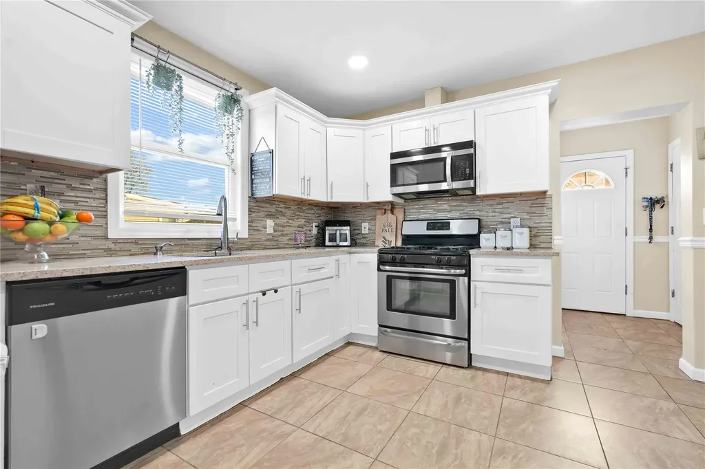 54 Harris Avenue Freeport NY 11520