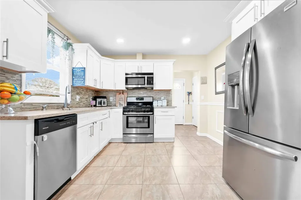 54 Harris Avenue Freeport NY 11520