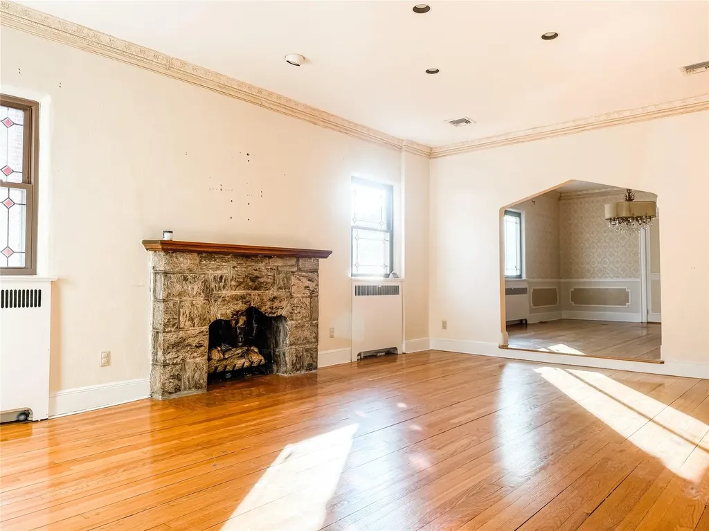 139 Midgely Drive Hewlett NY 11557