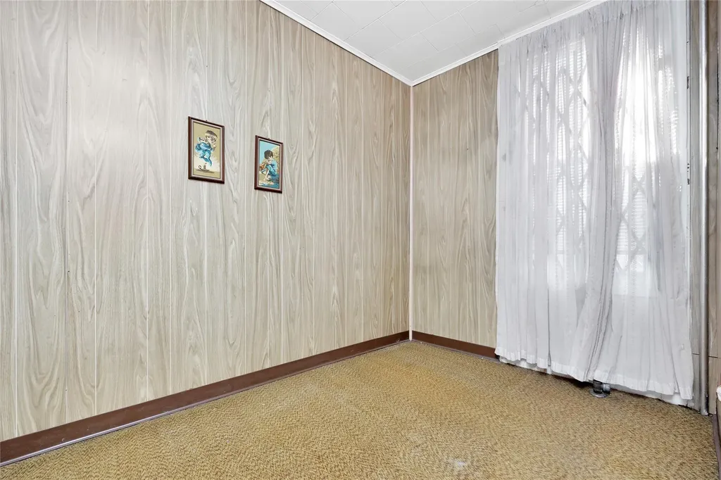 6408 60th Place Ridgewood NY 11385