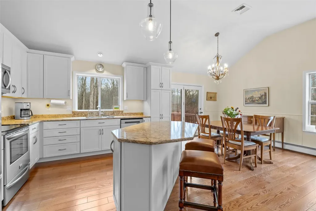 64 Stella Drive Gardiner NY 12525