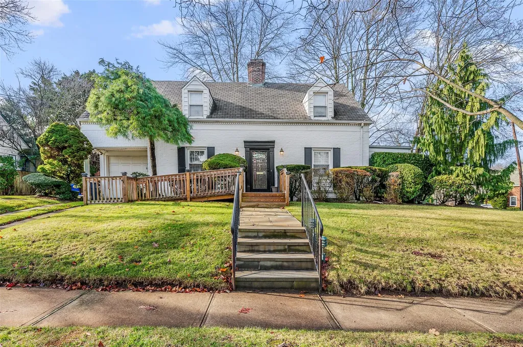 131 Virginia Avenue Freeport NY 11520