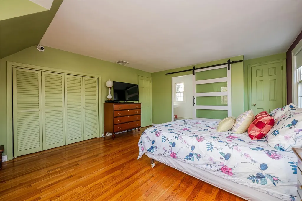131 Virginia Avenue Freeport NY 11520