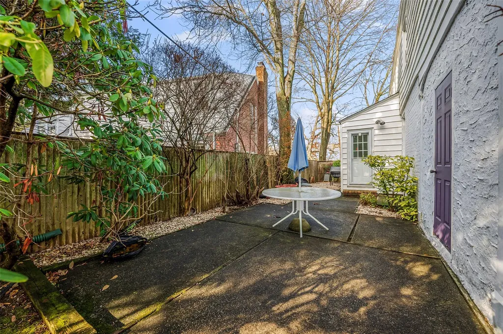 131 Virginia Avenue Freeport NY 11520