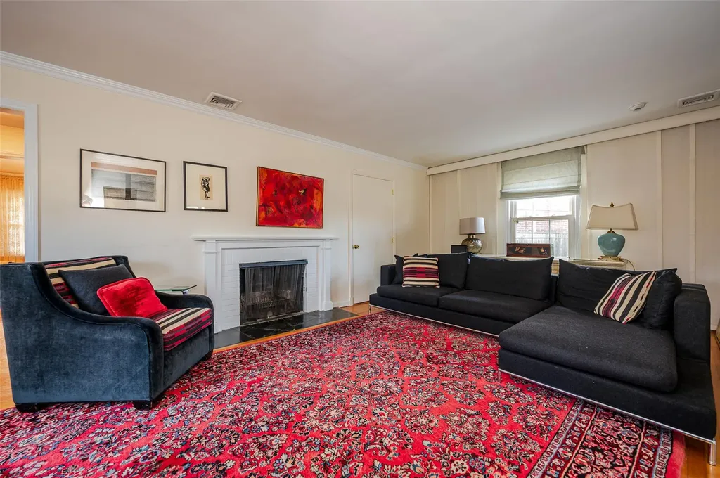 131 Virginia Avenue Freeport NY 11520