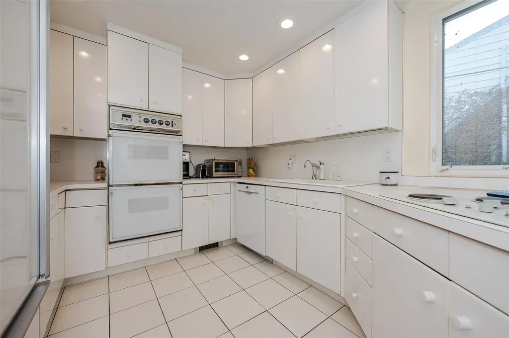 131 Virginia Avenue Freeport NY 11520