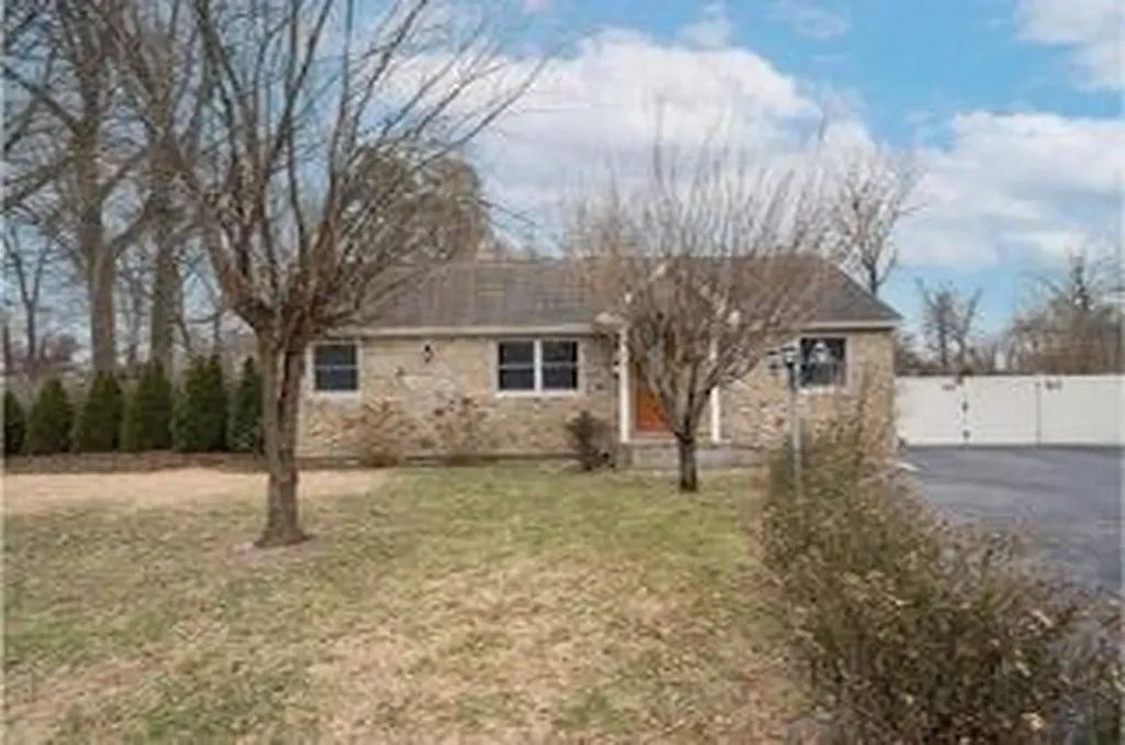 10 Muncey Road Bay Shore NY 11706